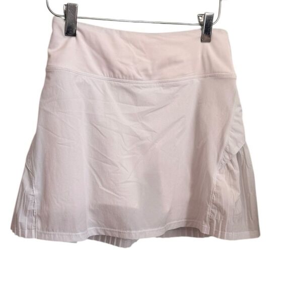 Lululemon Pleated Lined High-Rise Tennis Skirt in white 2 - Picture 4 of 8